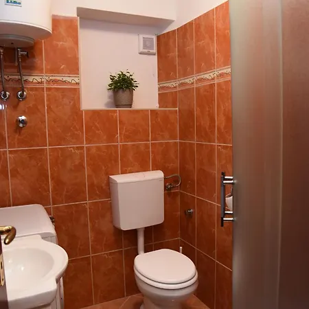 Downtown Korina Lejlighed