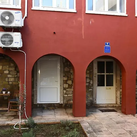 Διαμέρισμα Downtown Korina *