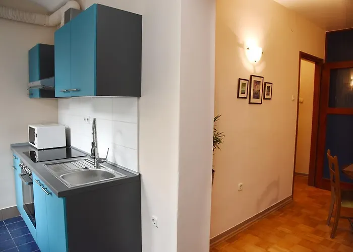 Downtown Korina * Ζαντάρ