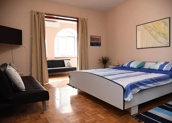 Διαμέρισμα Downtown Korina *