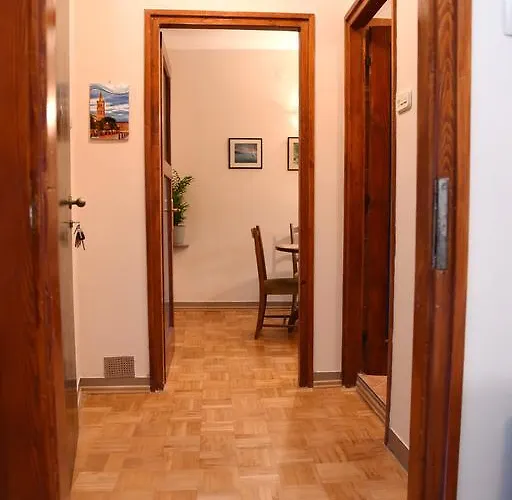 Downtown Korina * Ζαντάρ