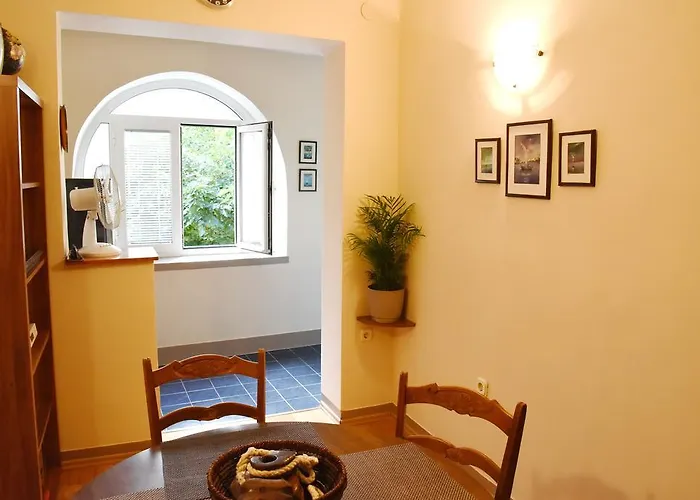 Downtown Korina * Ζαντάρ