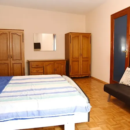 Apartment Downtown Korina *