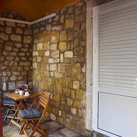 Downtown Korina Apartment