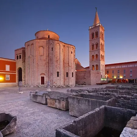 Downtown Korina Apartment *